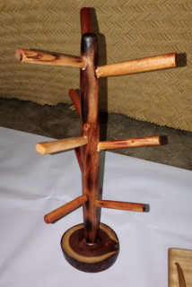 চুড়ির আলনা