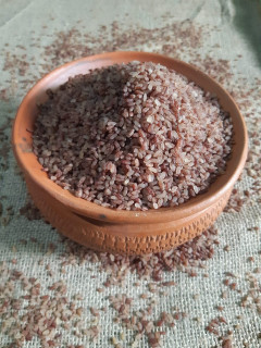 ঢেকি ছাটা লাল চাল