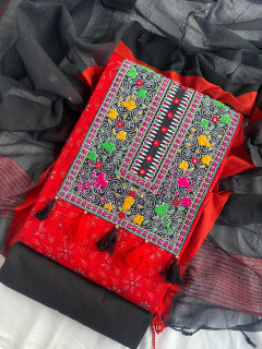 বাটিক থ্রিপিস